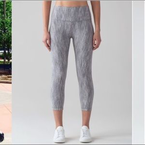 Lululemon Crop Wunder Under